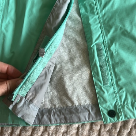 The North face women’s rain jacket hyvent 2.5 - Picture 3 of 8